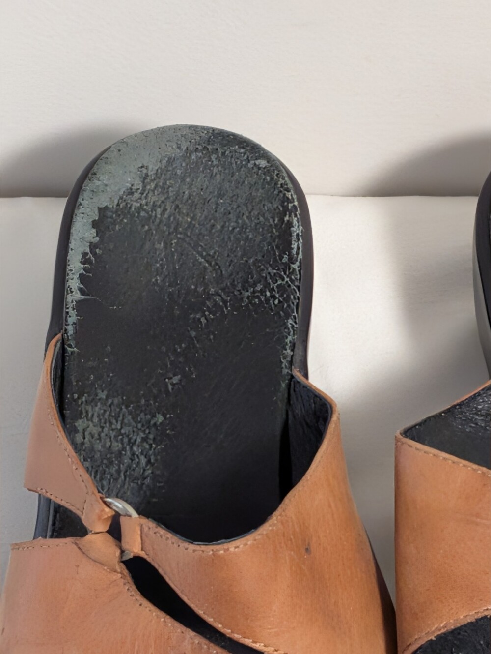 Clarks Brown Leather  Slide Sandals. Vintage. Square Toe . Fair Condition. 8.5. - Picture 2 of 9